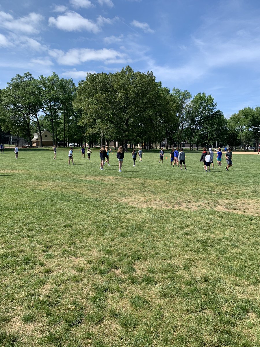 JSeborowskiJr's tweet image. Grade 6 field day at PV is underway! @EmilyRingen @PVPantherPride #peqpantherpride