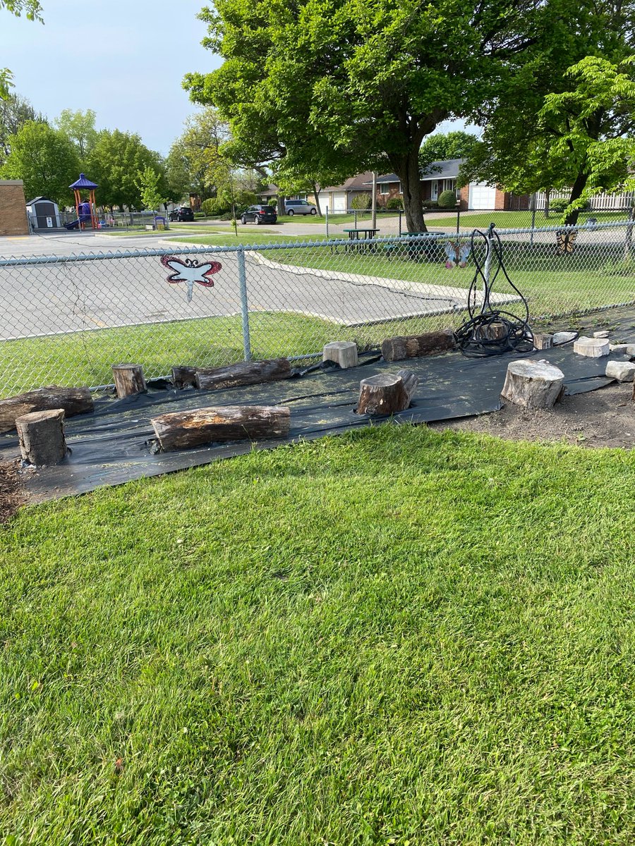 École catholique Saint-Edmond tweet media