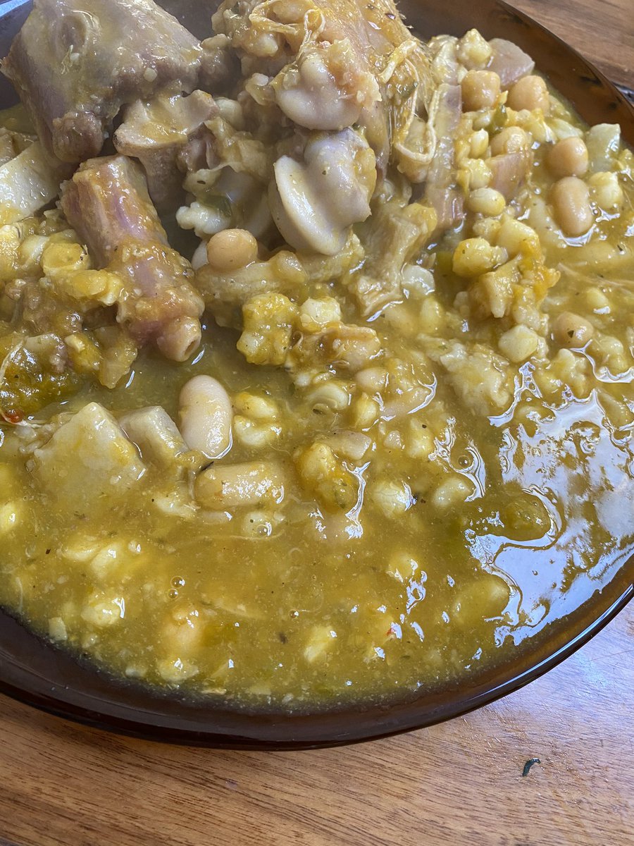 abitas's tweet photo. “La patria es el locro” https://t.co/w3FRjVy94A