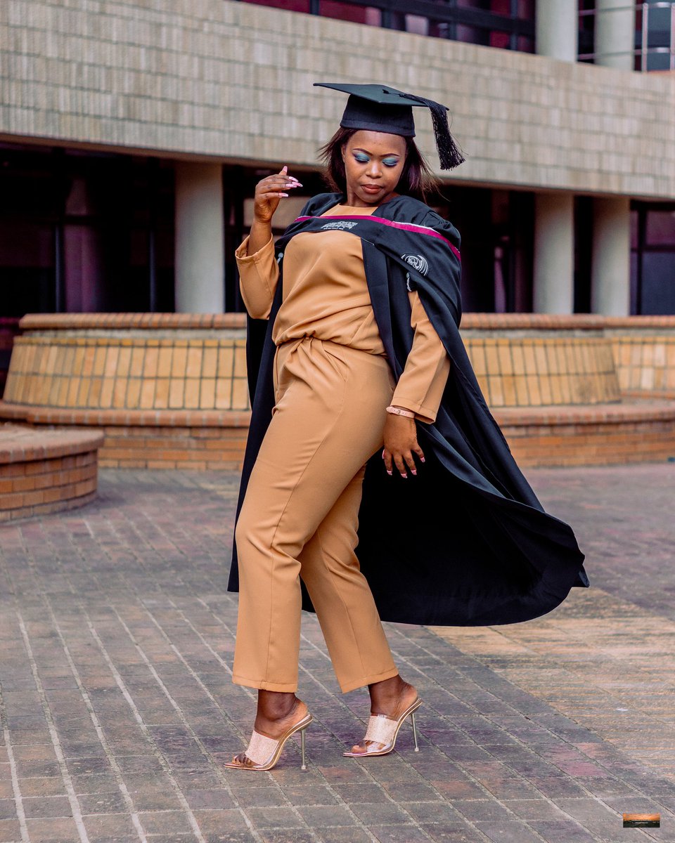 ThabaZama's tweet photo. "The future belongs to those who dreams"
Bed Humanities 👩‍🎓❤🥳🥳 https://t.co/SOK9gZnnYL