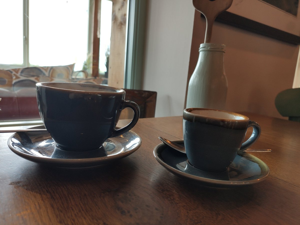 missbikerni's tweet photo. Coffee date... 5 months and 1 day since the last one. #latelunch #goodtobeoutofthehouse #propercups 😍 https://t.co/95uVybcWk7