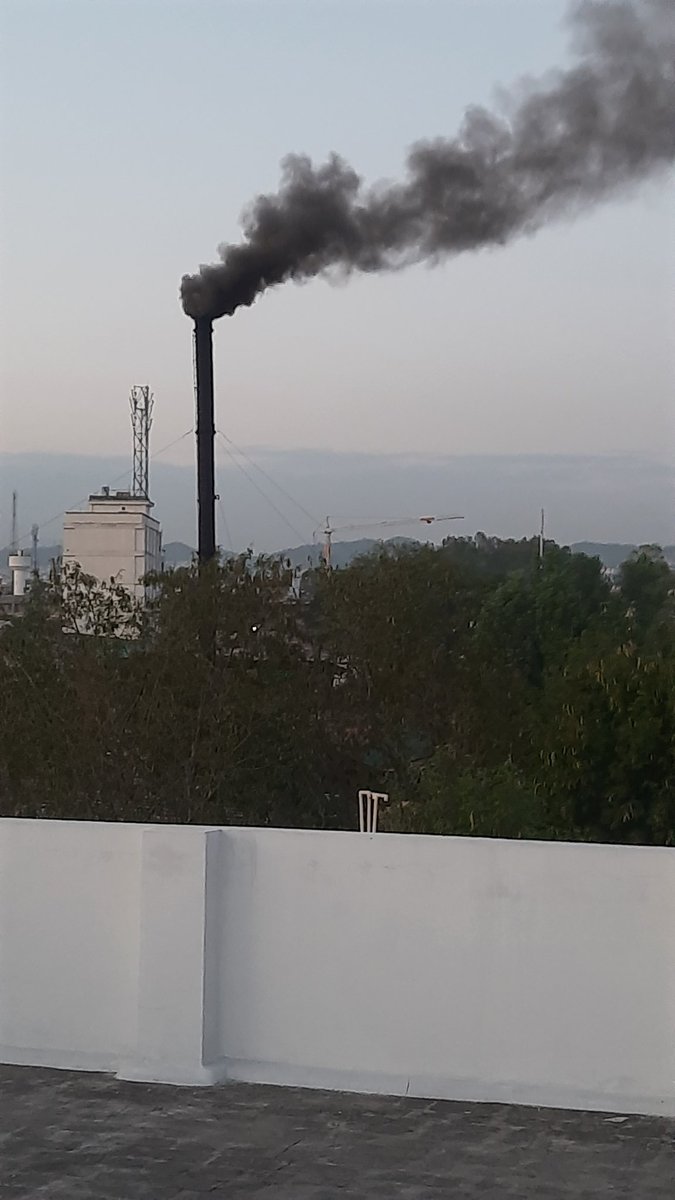 Deepi001's tweet photo. Smoke emitted from Shanker Timber Industry located near residential area adjoining Tophsherkhania and Bharat Nagar.

It is difficult for us to breathe!!

Please act!!!!

@PMOIndia @CPCB_OFFICIAL @dcjammuofficial @SUR3294 @DailyExcelsior1 @AmarUjalaNews @dograjournalist @moefcc https://t.co/kq8Hqftoui