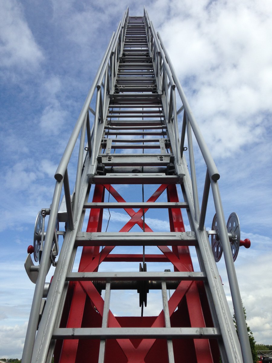 Ed Oomes tweet media