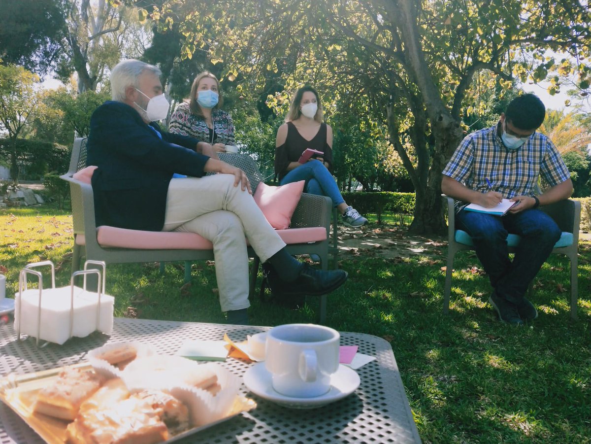 EcoherenciaSCA's tweet photo. ☕️🤔Hoy en el La Noria Málaga hemos tenido nuestro primer café con ideas, dentro del proyecto Banco de Experiencias.

👍Las dos primeras valientes que nos han querido presentar su proyecto han sido @amandaperezpastor y @algaqua  

#emprendimientosocial #economíasocial #innovación https://t.co/sKMTcZHkHl