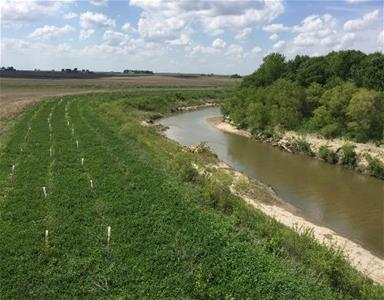 kswateroffice's tweet photo. Continuing to focus on #Streambankstabilization we focus on #TuttleCreekLake. Loss of storage in Tuttle has long been a concern. To protect future water supply capacity, sediment entering the lake must be reduced & pollutant loadings to #BigBlue & #LittleBlue Rivers upstream https://t.co/DLq61ZiiQ7