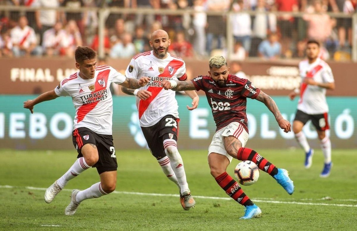 ColunadoFla's tweet photo. 🥳 Parabéns, @RiverPlate! A Nação Rubro-Negra te felicita pelos 120 anos 🔴⚫ https://t.co/SydPU7yVEM