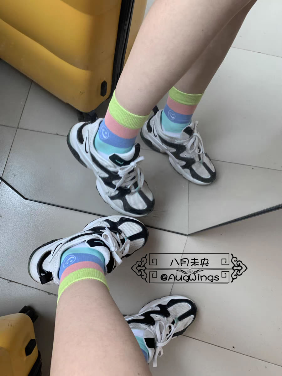 AugWings's tweet photo. 粉丝达到100抽一位小哥哥送这双袜子哦
帮我转转叭
爱你们么么
#袜子 #原味 #恋物 #原味棉袜 https://t.co/Xn4V1cER1K