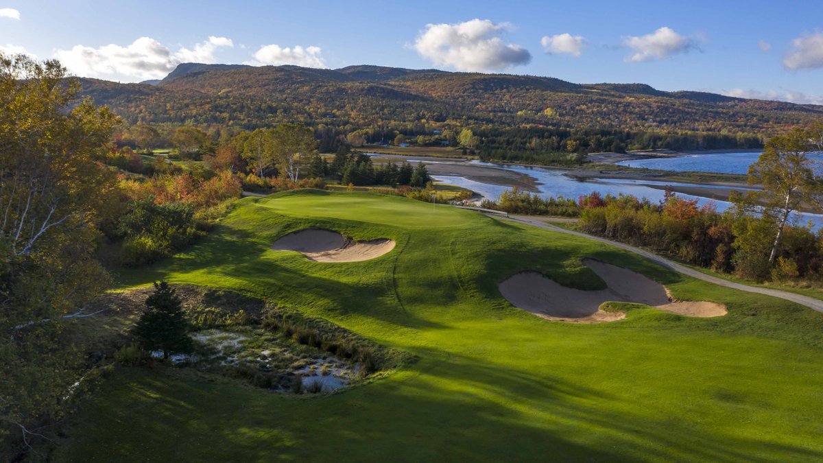KelticResort's tweet photo. Blue skies, green fairways 😍 https://t.co/jm3oMLzfS2