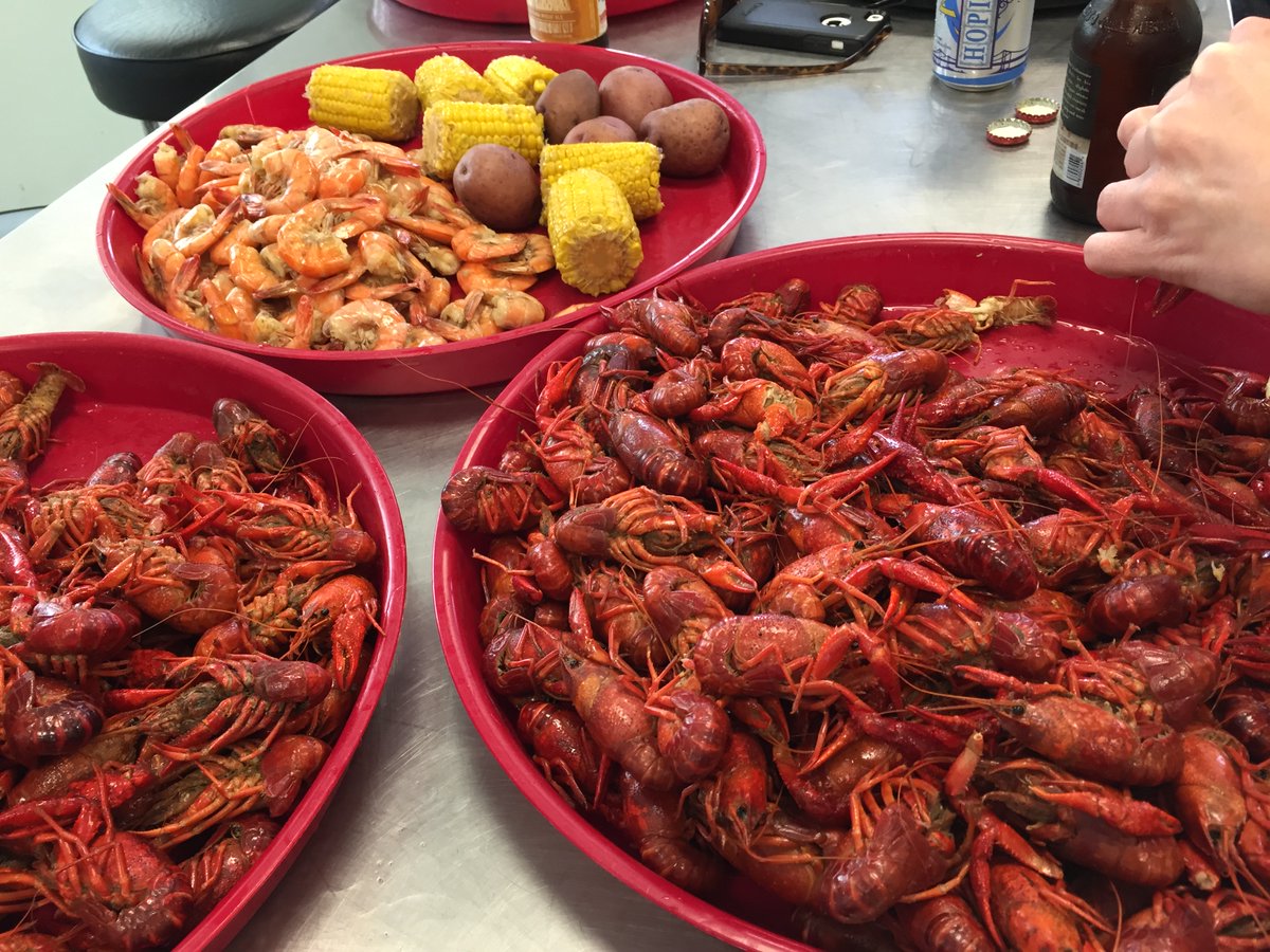 LouisianaTravel's tweet photo. Mudbug Madness returns to Shreveport this weekend, y'all! π¦πΆ Get deets and more ways to enjoy crawfish here: https://t.co/saNY8TLUDv @sbctb @LouisianaLtGov https://t.co/f5wMgXKVJF