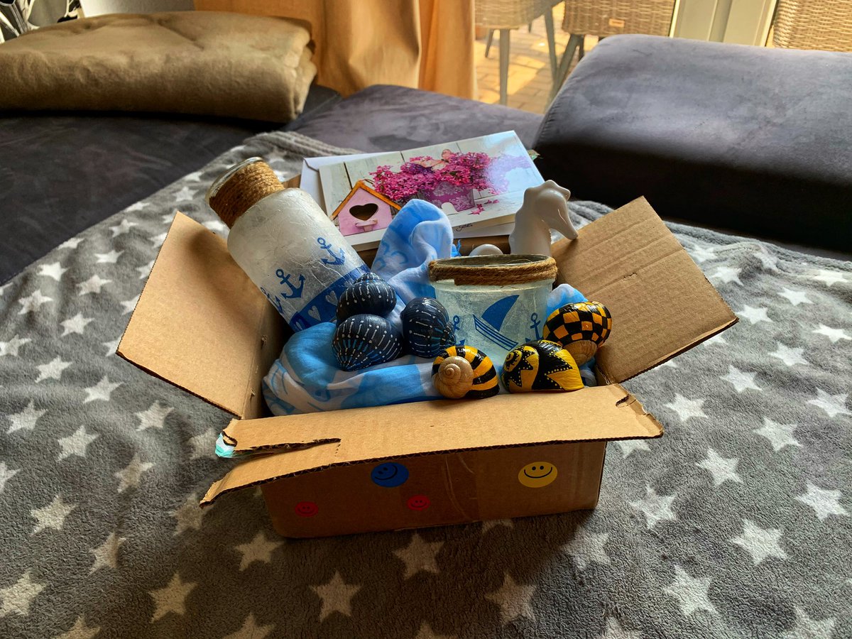 Von der Arbeit nach Hause kommen und einfach zu Tränen gerührt sein. Danke, danke, danke liebe <a href="/Emma09BVB/">Angelika</a> für das tolle Geschenk und besonders für die schönen und lieben Worte.❤️❤️❤️❤️❤️
Ich freu mich riesig. 😘