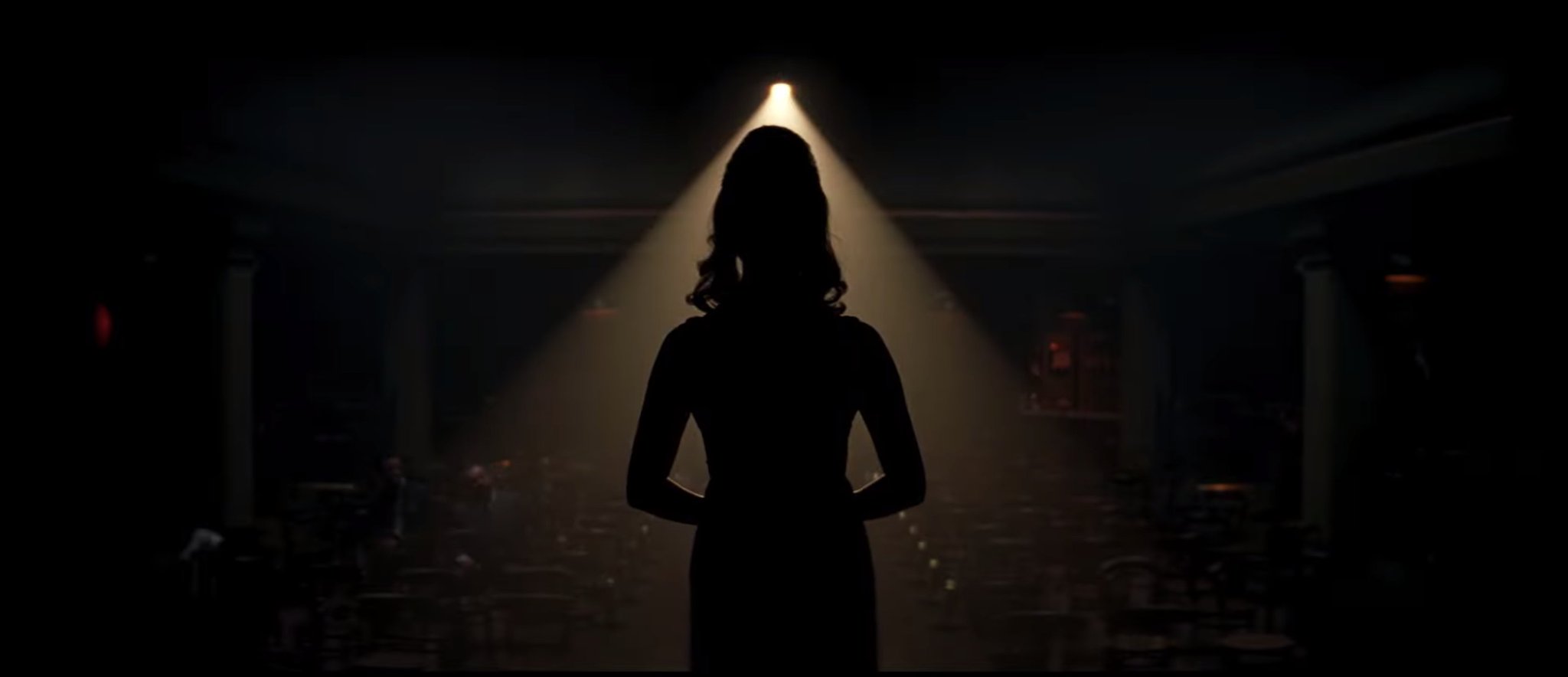 Last night in soho 2021. Мэтт смит и аня тейлор джой. Прошлой ночи соха. Томасин маккензи прошлой ночью в сохо. Аня тейлор джой 2021 сохо.