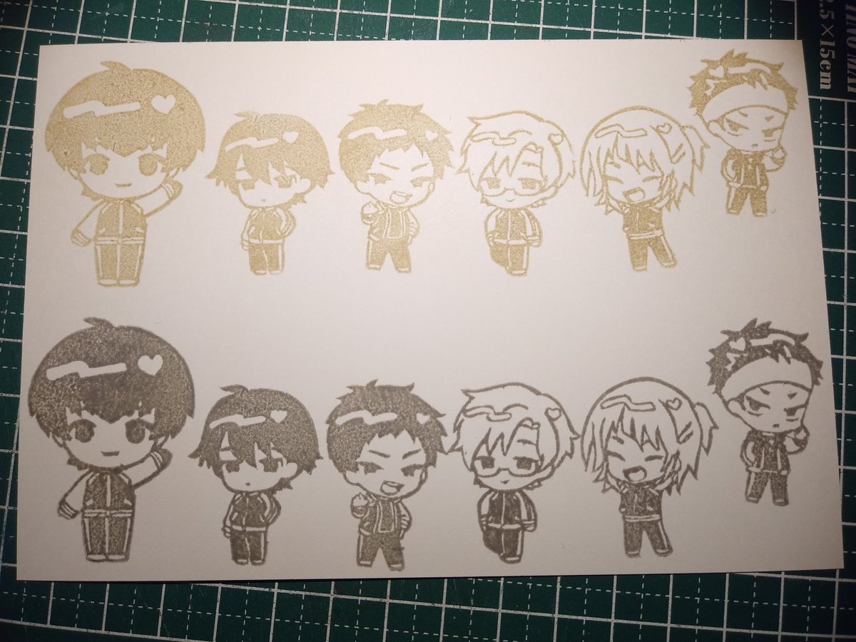 Uzivatel ようこ 骨見頃羽尾 Na Twitteru 今日も ひろたんの図案ないので 今ハマり中の バクテン 蒼高のミニキャラと 3年生3人組の横顔を彫りました 女川くんは中身も外身も好き インクはいろもようの砂色と銀鼠色です 消しゴム