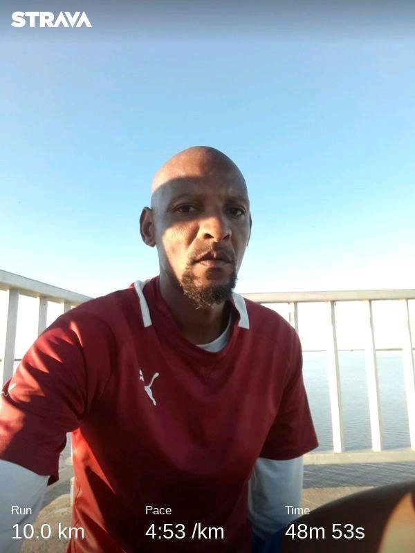 ledibane_teboho's tweet photo. Pre-birthday run happy Afrika day #RunningWithTumiSole #IPaintedMyRun #41loading tomorrow any distance will be highly appreciated. https://t.co/3d4aMZuI9S