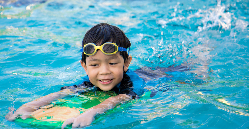 Teach your children to enter the pool feet first. For jumping and diving, make sure to teach them the correct way to do it and point out the areas where it is safe to do so.  💦 #WaterSafetyMonth