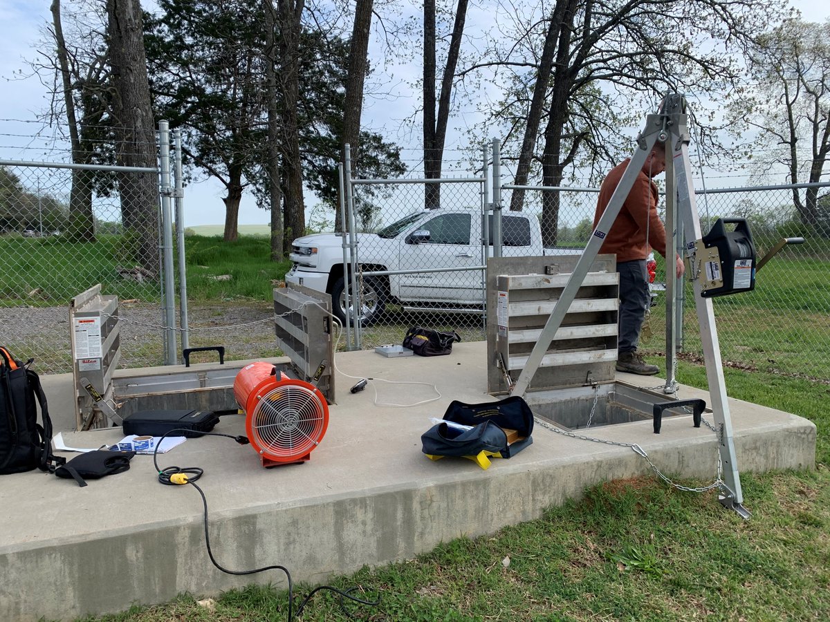 MR_Systems_Inc's tweet photo. Employee Training and Safety are core to MR’s values. Each Applications Engineer and Field Service Employee is OSHA-10 certified, ensuring their own safety and that of our customers. #OSHA #Safety #confinedspaceentry https://t.co/VZeqzS4hPv