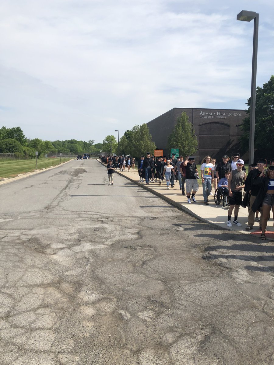 SuperMuz tweet media