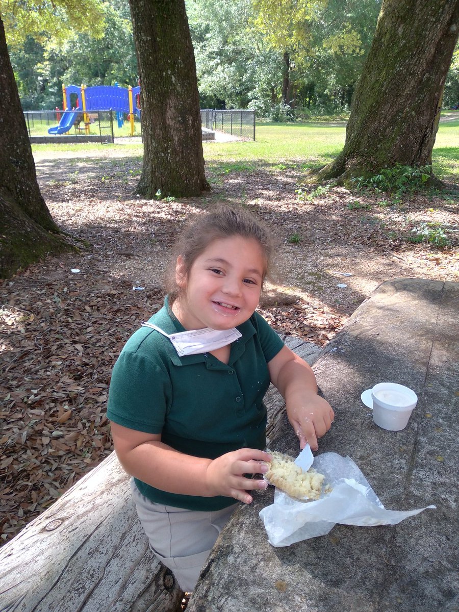 We had a great time at the CLAS Banner Celebration! @PrincipalERD <a href="/DicksonTigers/">E.R. Dickson Tigers</a>
