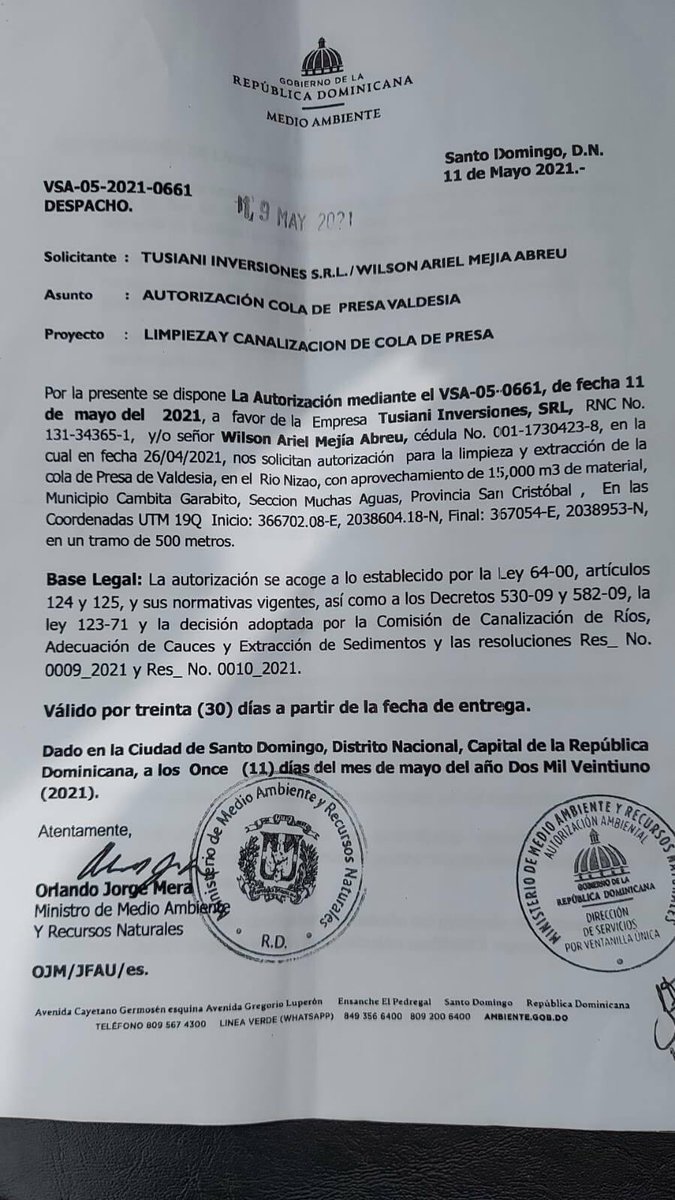 felixlajara's tweet photo. Mientras Cambita San Cristobal está apostando al Ecoturismo , @ambienterd y  @jorgemera dan permiso a sus amigos depredadores para que metan 100 camiones a sacar arena en la cola de la presa de Valdesia , un permiso irresponsable.

@rcavada @donfelixSPM @raquelarbaje https://t.co/o6NQIMADzZ