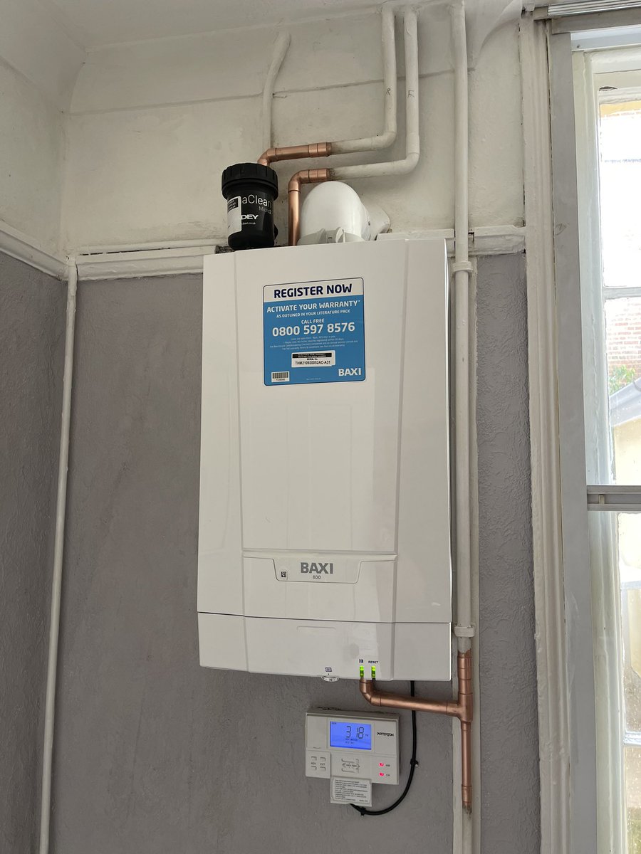 Nice Baxi 800 installed today. 10 year warranty, light and quiet what more could you ask for #baxi