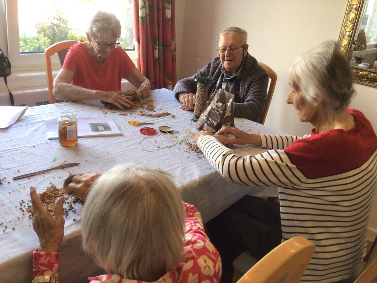 Pennardprimary's tweet photo. So lovely to see the residents at Heatherslade Residential Home enjoying making bird feeders from our Community Mindful Pack that was made up of ideas from our children! Hyfryd! #penncomm https://t.co/yhTDiZ5yn0