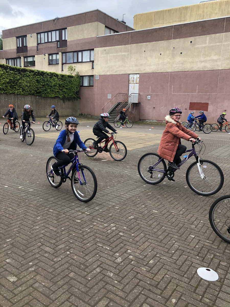 NLASC_Lee's tweet photo. PARTNERSHIP | Cycle Safety Project @kildrum_ps today

🚴🏼‍♂️46 children having their bikes added to the Bike register👏🏼

🚴‍♀️53 children participating in @BikeabilityScot

🚴🏼‍♂️11 children learning to cycle

Thanks to C’nauld Com Forum @CumbernauldPol @scotfire_nlan
@NLActiveSchools https://t.co/oLCri2UOC8