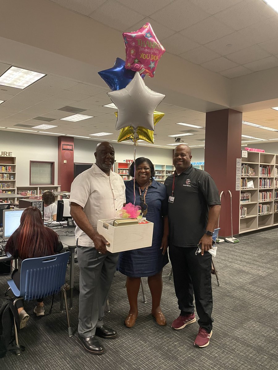 TxElisabeth's tweet photo. Congratulations to CCISD secondary substitute of the year!   Our own Joyce Dixon!!!   We love you @CoachDixon100 @CreekWildcats @ClearCreekISD @ClearCreekHR https://t.co/mV8mueu3ns