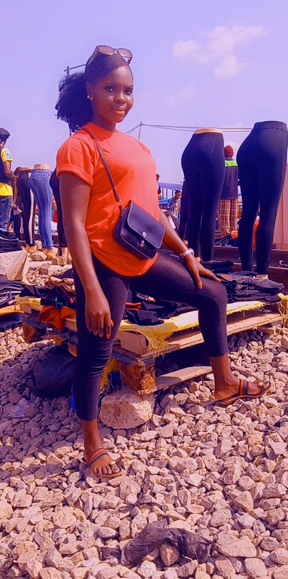 Simply_Stephs's tweet image. Hello Twitter 🙋‍♀️
Na for Ikeja along i dey hustle my own daily 2k, i started last week Wednesday. I sell trousers and leggings Incase you see me please patronize me ooo or you can also say hi 😁
Spiff 
60%ROI 
Tomori