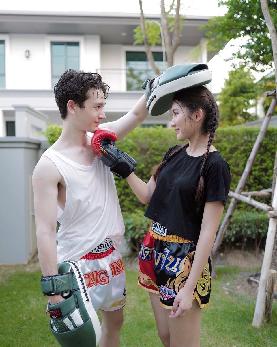 lovelovelovetb's tweet photo. เค้าว่าสายตามันหลอกกันไม่ได้
ละครเรื่องใหม่มนต์รักยายนักสู้🤣มีใครสนใจโดเนททำเรื่องนี้บ้างค้าาาา😚 #ตงตงเบส   
 CR.IG.bestkamsing https://t.co/jtFi3sklFp
