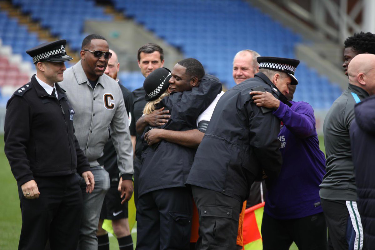 PalaceForLife's tweet photo. 🏟 Today we hosted members of the community and @MPSCroydon at Selhurst Park in a match to celebrate a year of partnership across Croydon 🙌

👇 | @CPFC 

https://t.co/wZ2oxPhUrk https://t.co/ZRQlaSooQl