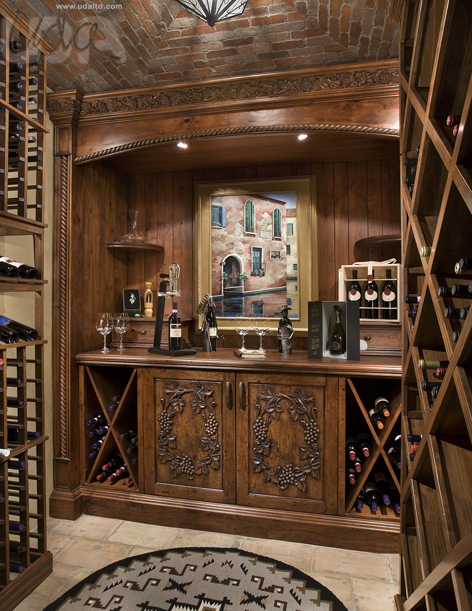 Cheers! 🍷 It's National wine day! 🍷