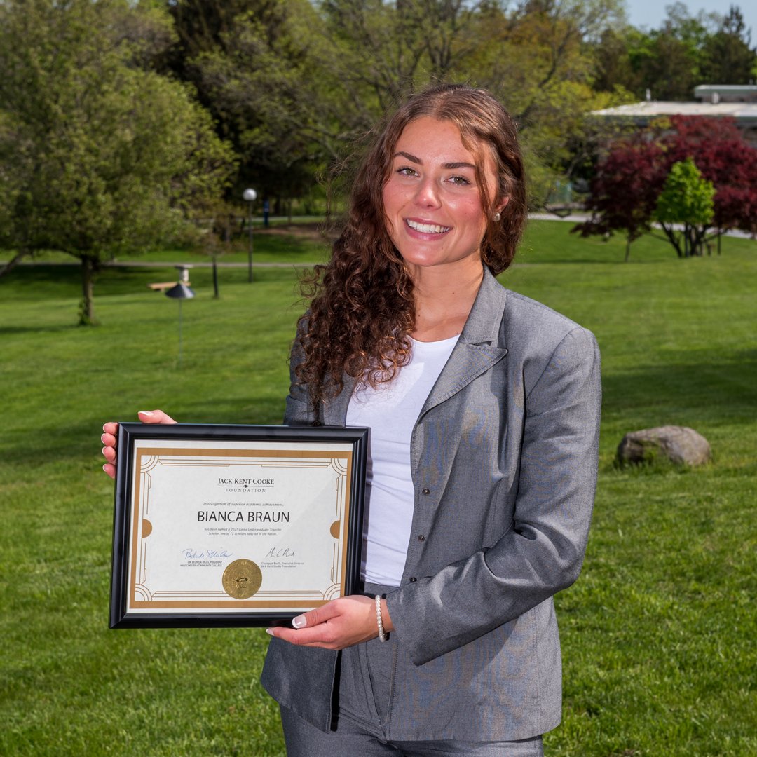 sunywcc1's tweet photo. Congrats to WCC Honors College grad, Bianca Braun, for receiving the prestigious and highly competitive Jack Kent Cooke Scholarship, which she will use at Harvard University where bold transformations will surely continue for her life!
https://t.co/gksKooTw3b
#WCCgrad https://t.co/A11Sc3waQA