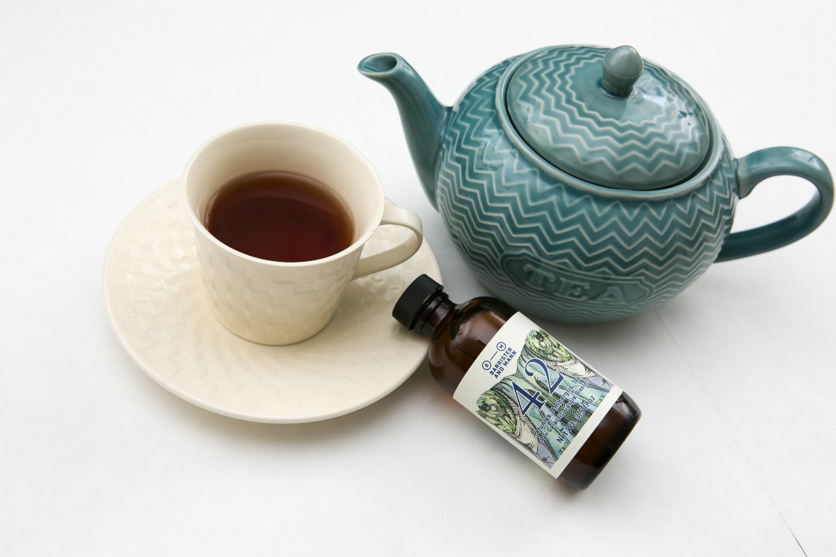 Happy Towel Day, ya zarkin froods! 42 is now available in shaving soap, aftershave splash, aftershave balm, bar soap, and EdT, and we have brand new towels too! ow.ly/LWzK50EUWiI

#wetshaver #shavelikeyourgrandpa #shaving #safetyrazor #wetshaveloyalists #shavesoap