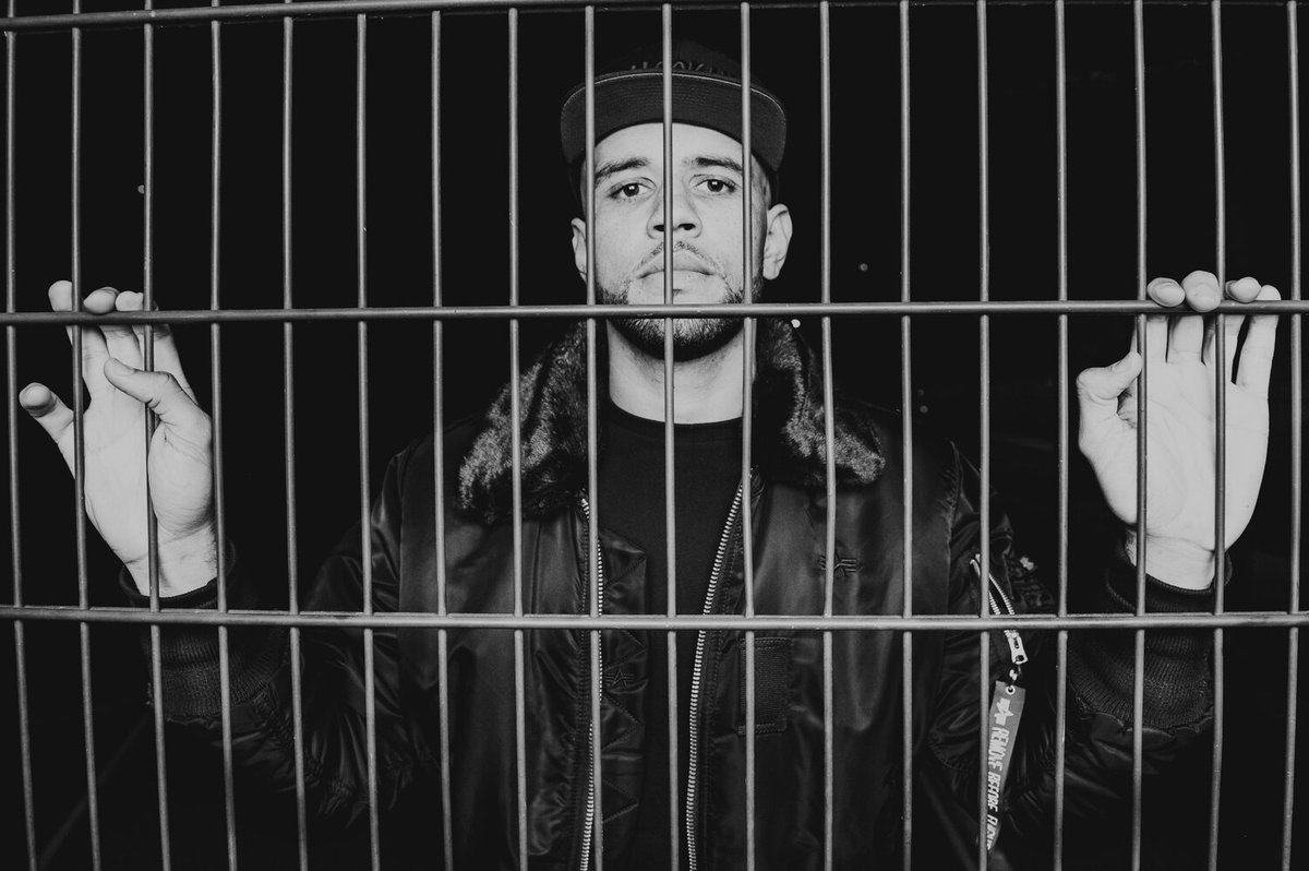 wepluggoodmusic's tweet photo. ‘Teachers Pets' is the brand new single from @Meridian_Dan. Produced by @SIRSPYRO, it marks a long-awaited return for Meridian Dan, who has linked up with @JmeBBK and @Prez_T for this very catchy track

Listen to it here: https://t.co/BL77wNUuzC

#MusicNews #MeridianDan https://t.co/scZxxKtxne