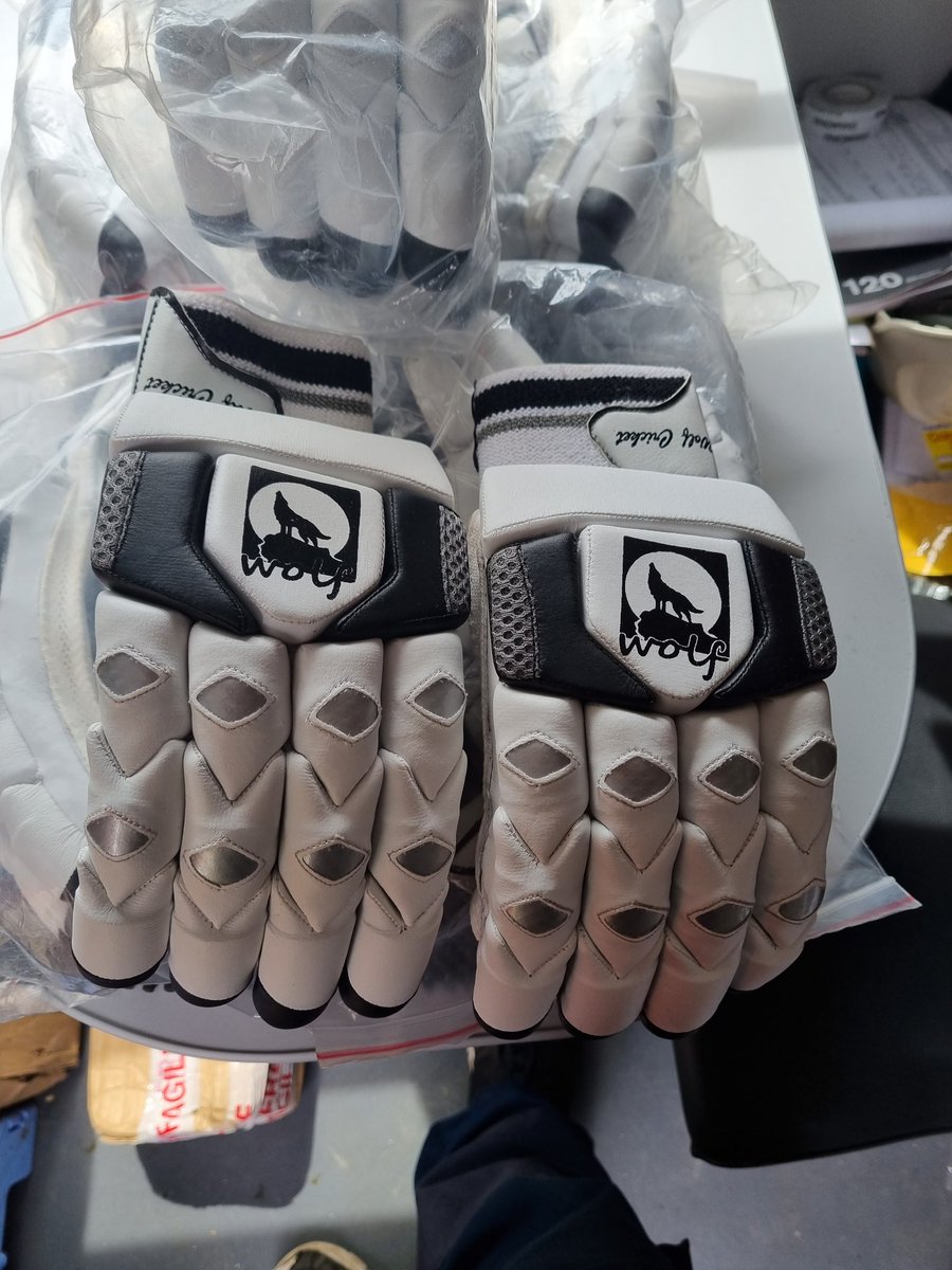 wolf_cricket's tweet photo. Looking for gloves? 

Check out our latest arrivals our original design White and black. 

£40 includes free UK delivery https://t.co/bCX4gtPoCx