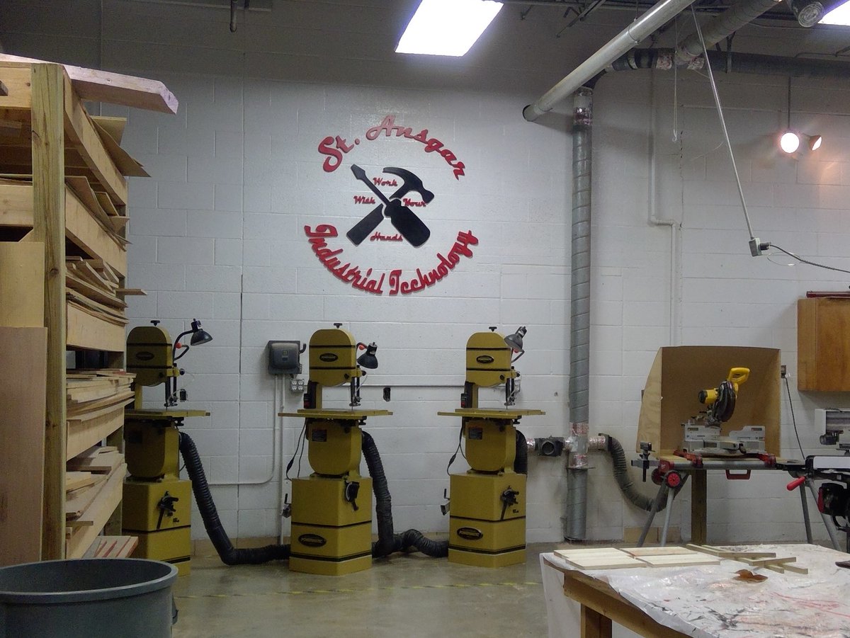 STAIndTech's tweet photo. Thanks to Eli Heeter for cutting our logo on the CNC, painting, and hanging our logo in the shop. https://t.co/S8oH4RMNJj