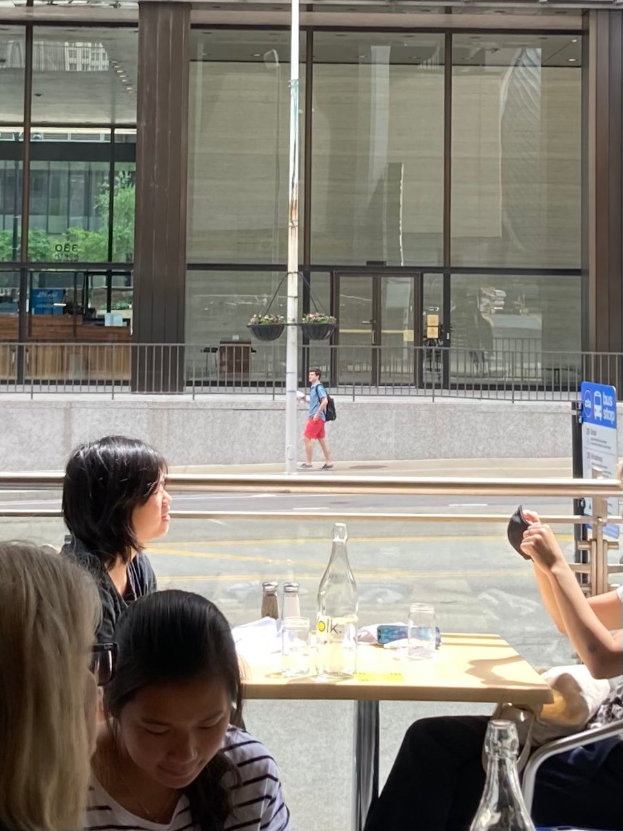 subuwustevens's tweet photo. I have been in Chicago for 1 hour and I have not been disappointed https://t.co/oaMOJZM0wp