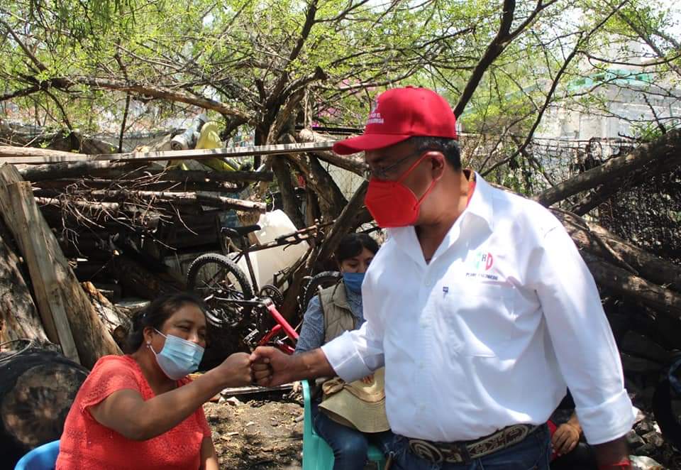 figueroa_olvera's tweet photo. Lo que la sociedad necesita, es atención, cercanía y el sentido humano. Sumar esfuerzos y diálogos en favor de las y los escobedences, propuestas reales y que beneficien a la ciudadanía. https://t.co/k48JArnTtq