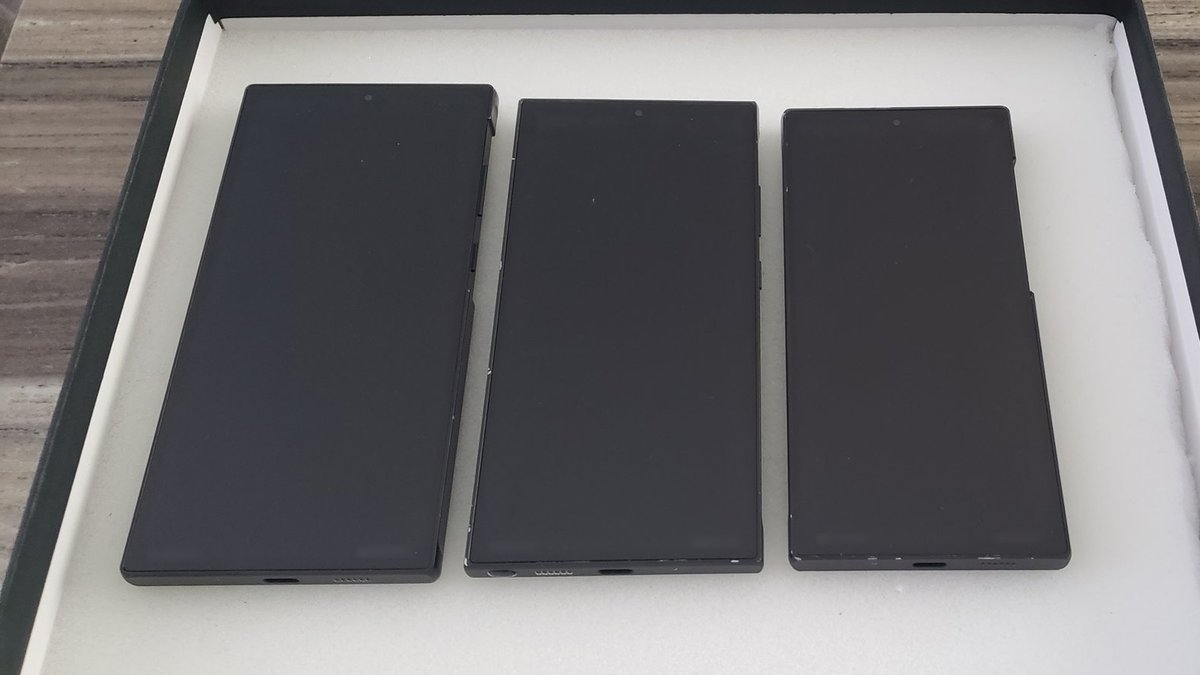 MaxJmb's tweet photo. ❤️#SamsungPrototype https://t.co/6knFMfKOdn
