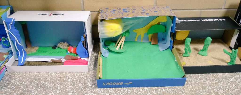 thequeen526's tweet photo. More dioramas from 2nd grade. @SyringDragons @swartz_creek @scteacher1 https://t.co/0HlwxXoOR8
