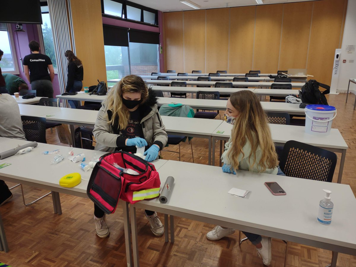 Exeter Uni First Aid tweet media