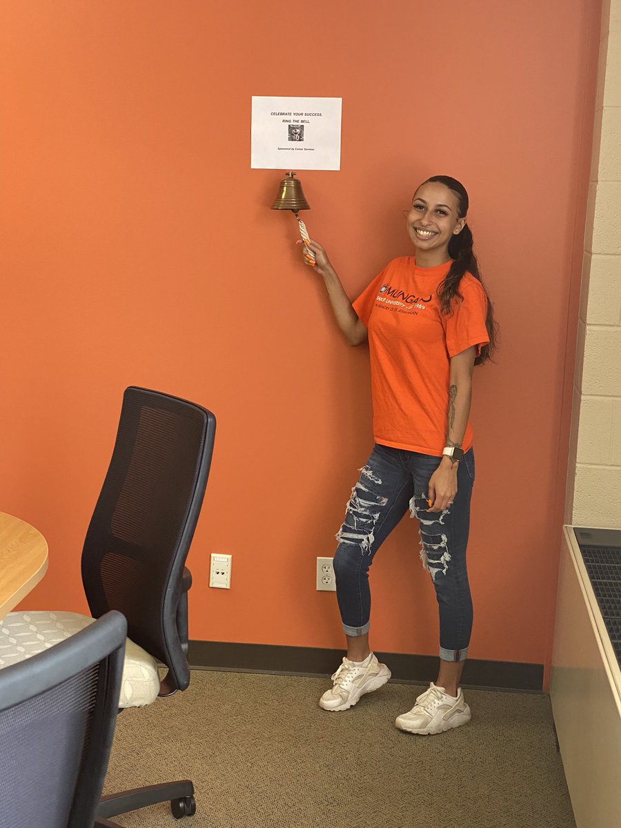 StudentLifeBU's tweet image. May 2021 grad Raven Meadows with her degree in Sociology &amp;amp; minor in Psychology and Conflict Management has landed the job as an Executive Admin Assistant of the Department of Equity at Metropolitan Community College. In Jan 2022 she will be begin her masters in Higher Ed Admin!