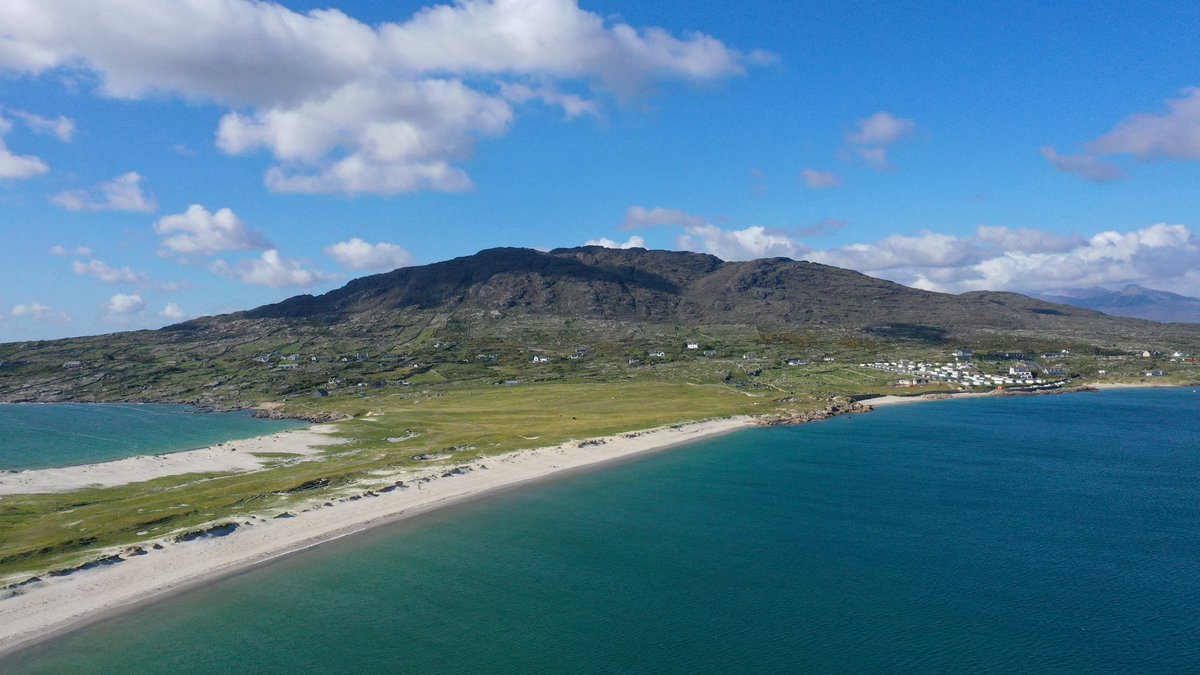 RoundstoneHouse's tweet image. Fantastic to see all the hard work from the folks at @gurteenbay_dogsbayconservation paying off in the form of a Green Coast Award for Gurteen Bay. Well done to all involved in the efforts so far👏👏👏👏

#connemara #WildAtlanticWay #discoverireland #travelgalway #roundstone