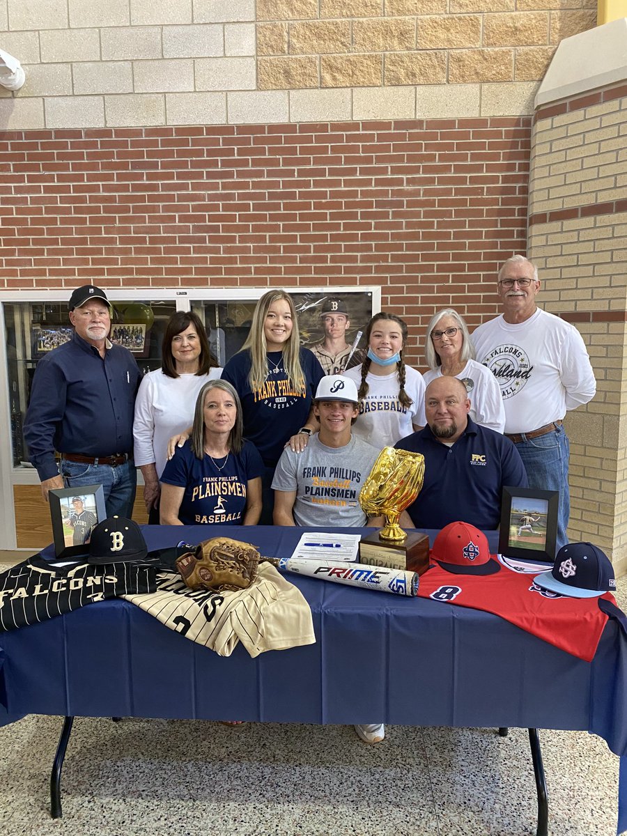 jojunell's tweet photo. “For I know the plans I have for you, declares the Lord” Jer. 29:11 ⁦@JunellColeman⁩ ⁦@PlainsmenBB⁩ #needsomeblueandgold ❤️#3 https://t.co/LbOzjl7Nxe