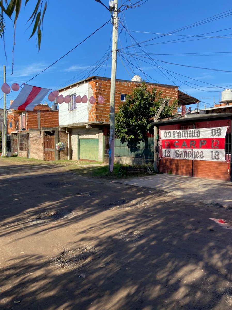 agrupcarp's tweet photo. 15 comedores (11 en Gran Buenos Aires y 4 en CABA)
5420 raciones comprometidas.
Fideos frescos- Salsa- Queso rallado (Envases individuales)-Pan.
Donaciónes en pastas secas y salsa de tomate para otras 5000 raciones aproximadamente.
Gracias a todos los que acompañaron. #River120 https://t.co/x1hi0dm9FN
