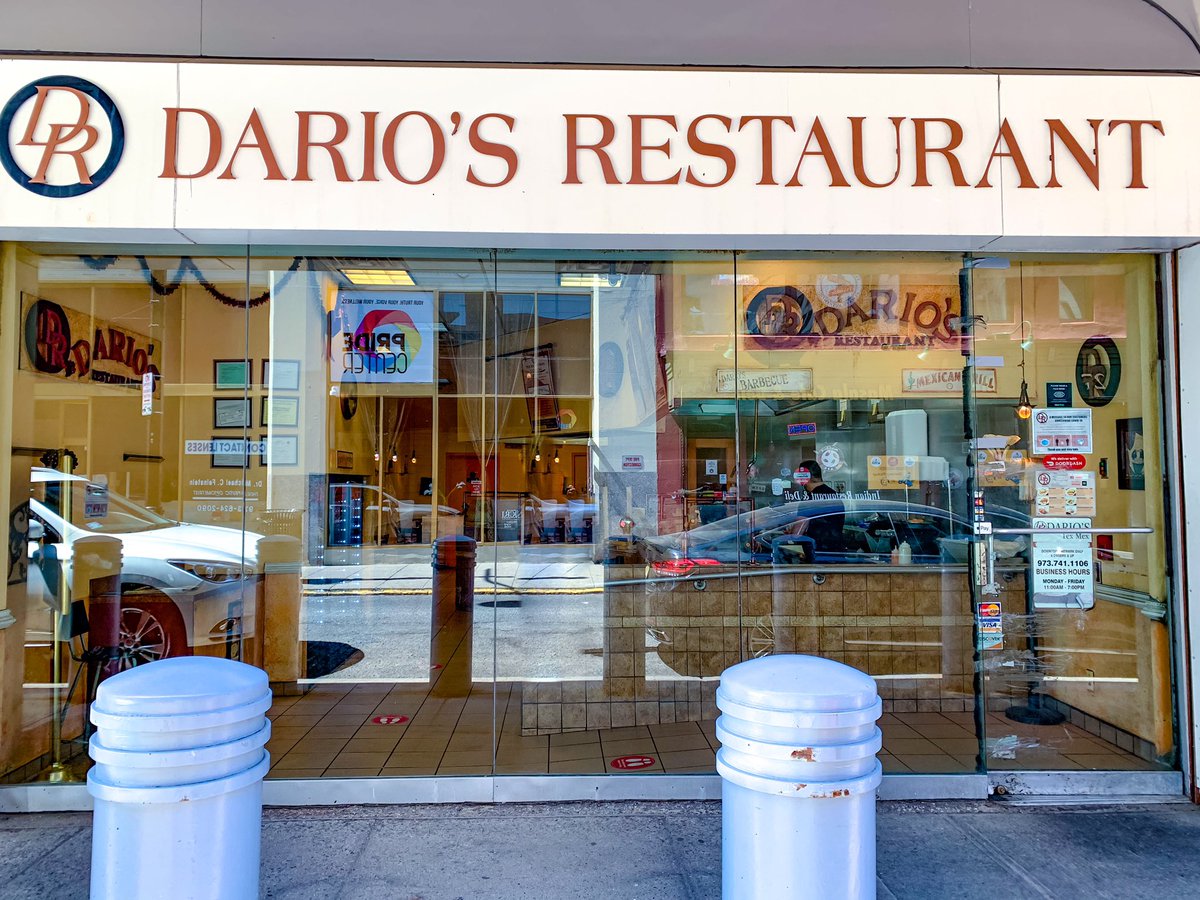DowntownNewark's tweet photo. Who’s hungry after seeing this post?!🤤 Shout-out to Dario’s for always coming through with these amazing quesadillas! Visit Dario’s, located at 20 Academy St., Newark, NJ 07102.

#NDD #NewarkEats  #DowntownNewark #NewJersey #NJ #Newarkfoodie #NewarkMade #njfood #njfoodie #darios https://t.co/AEvkEFmbSv