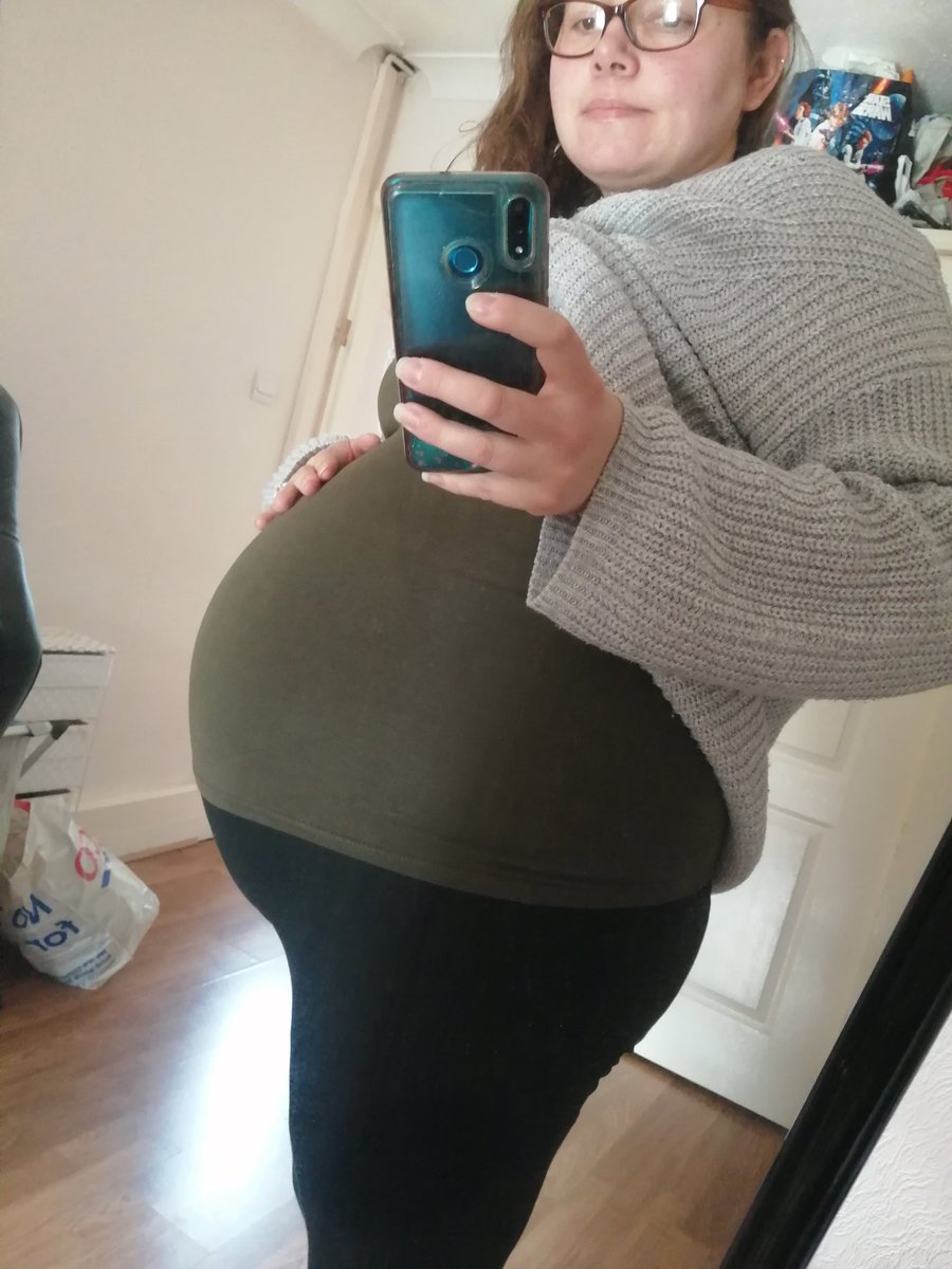 Donnaaa_ox's tweet photo. #BabyBlues.
I keep looking back at photos of my bump! It's true when they say you will miss the bump and the kicks once baby is here! 💙 https://t.co/n33T7cdRQU