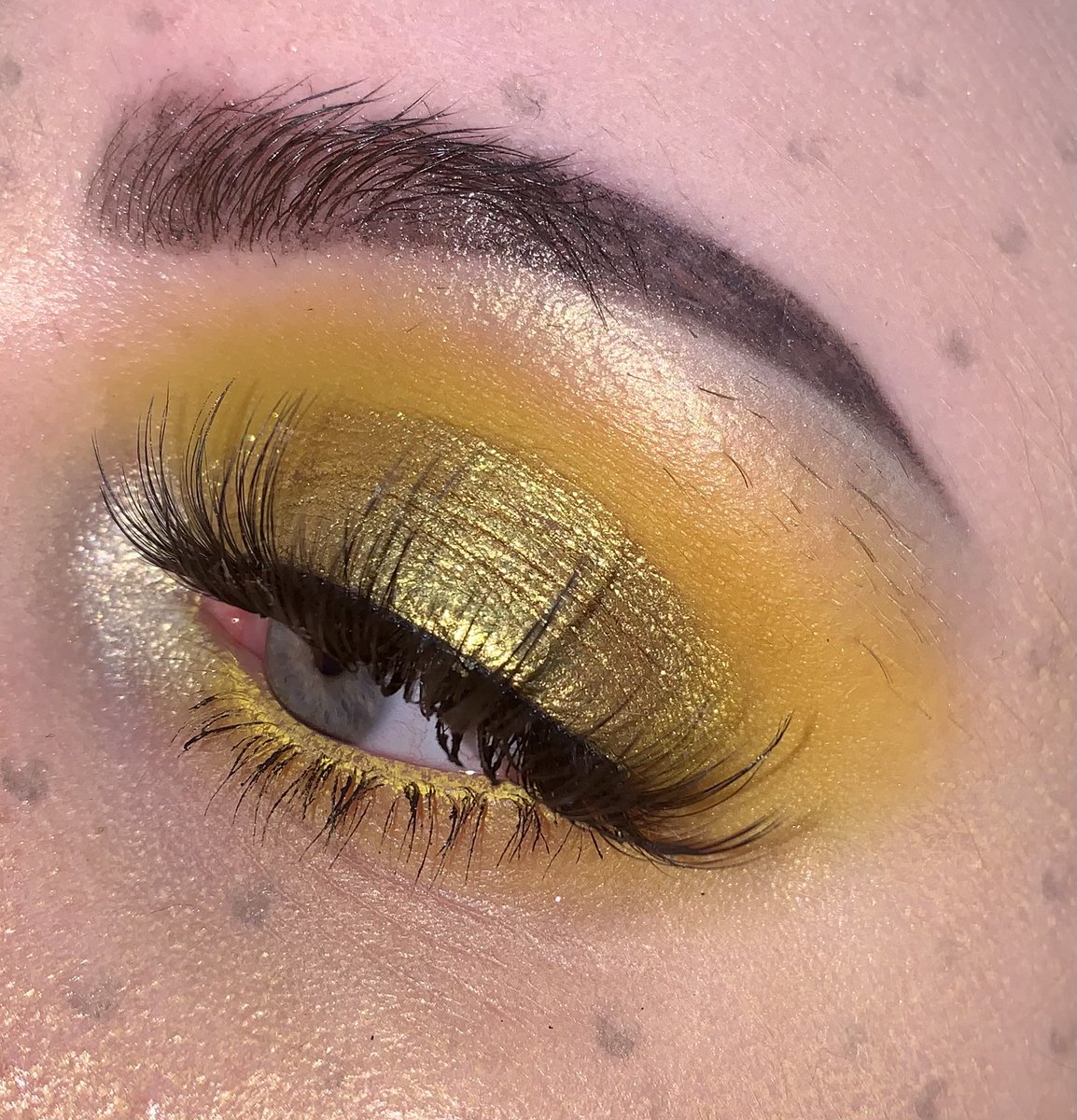 beautyrave23's tweet image. lemon meringue 🍋
 #lemonmeringue #lemonvibes #yellowlook #yellow #beautyrave #makeup #yellowmakeup