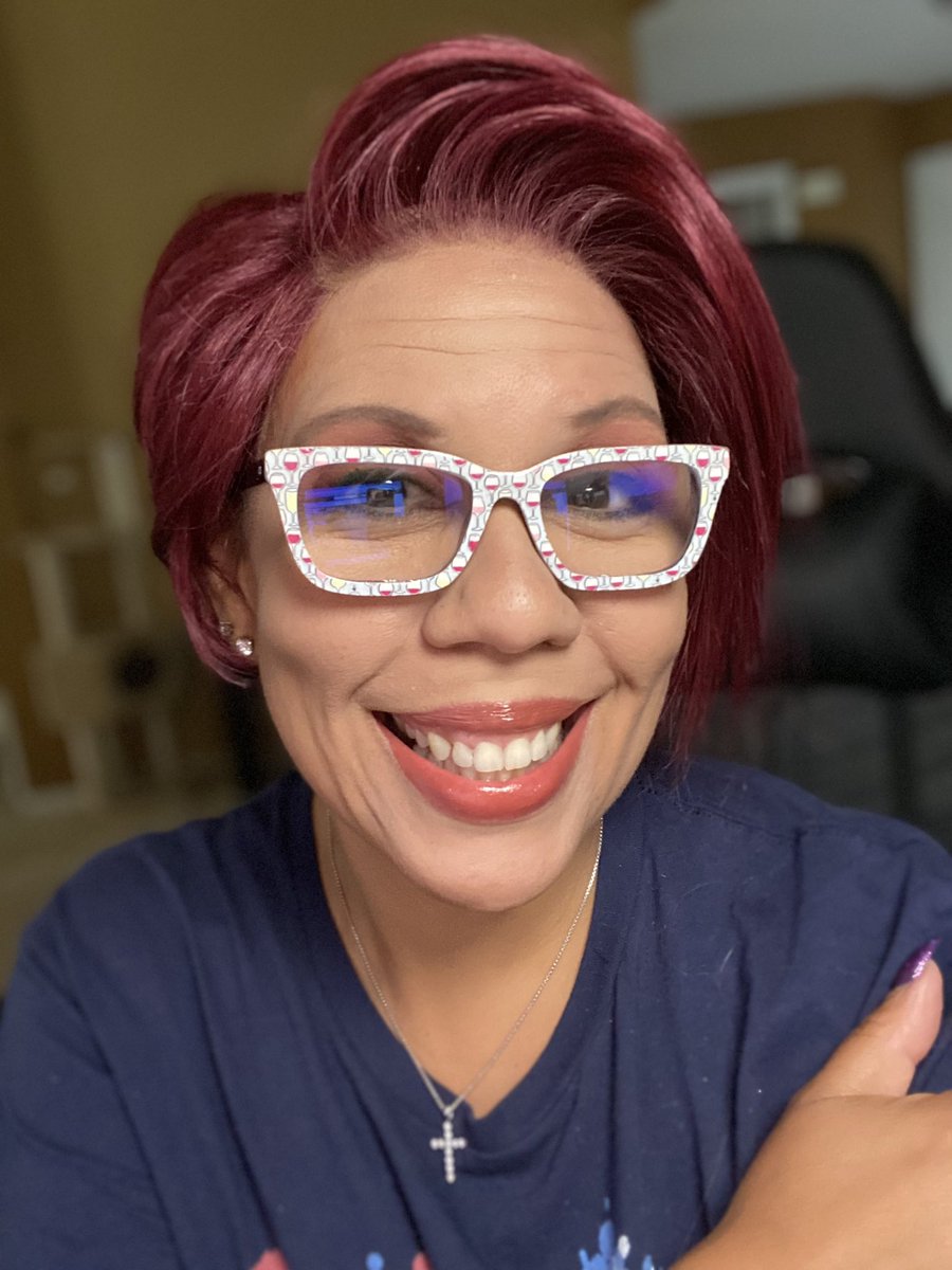erikaswalwell's tweet photo. Since this seems to be my signature color, Iโm on a quest to find the best burgundy/red wigs. Im not mad at this one โค๏ธโค๏ธโค๏ธ @SensationnelUS #sensationnel #whatlace #keshona #redwigs #alternativehair #alopecia https://t.co/mbgi4qfQYE