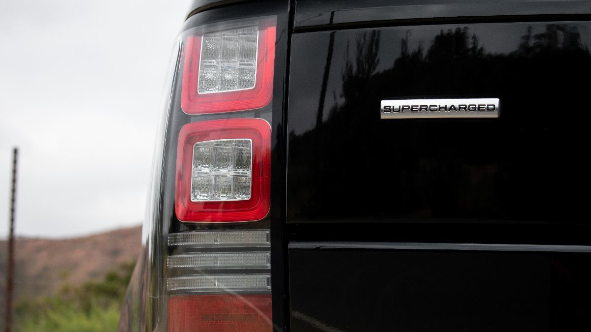 CAMotoDirect's tweet image. 👉 Santorini Black Supercharged 2014 510HP #rangerover #LandRover #ForSale CLICK TO VIEW ocmotorsdirect1.com/pre-owned-cars…

Follow us @CAMotoDirect for #Deals on #Cars and #trucks or visit our #SoCal dealerships today #Auto #Tuesday #automotive #tuesdaymotivations👇