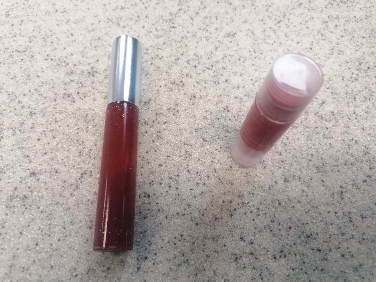 STMCAscience's tweet photo. Brilliant final lab session with CREST Bronze: we made the foamiest bathbomb and worked out how to emulsify the honey in the lip balm, and the beetroot in the lipgloss. @StThomasMoreCA #STEM #Aspiretobemore https://t.co/Mn0RzhicZB